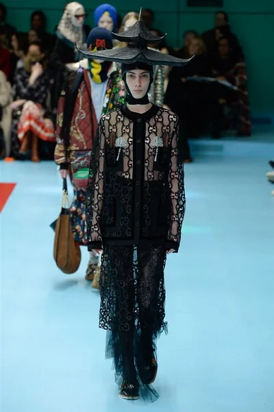 Look 29